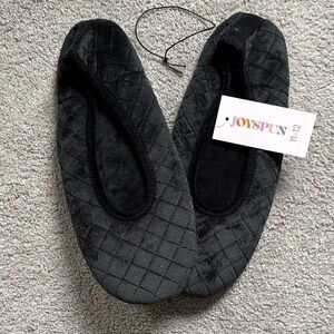 JoySpun Women's Black Quilted Slip-On Slippers